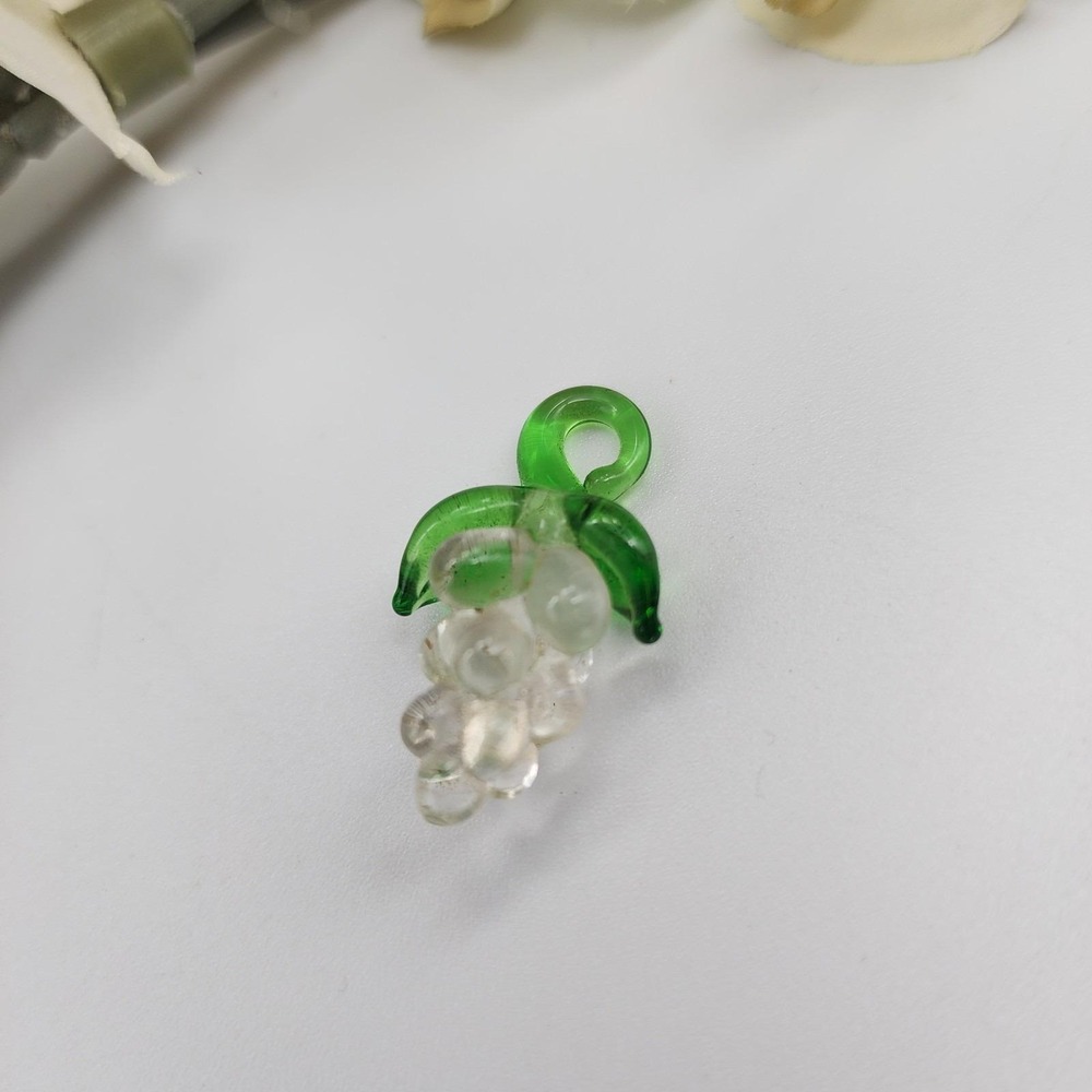 Vintage Clear Glass Grapes and Leaves Pendant Statement Blown Glass - Picture 2 of 6